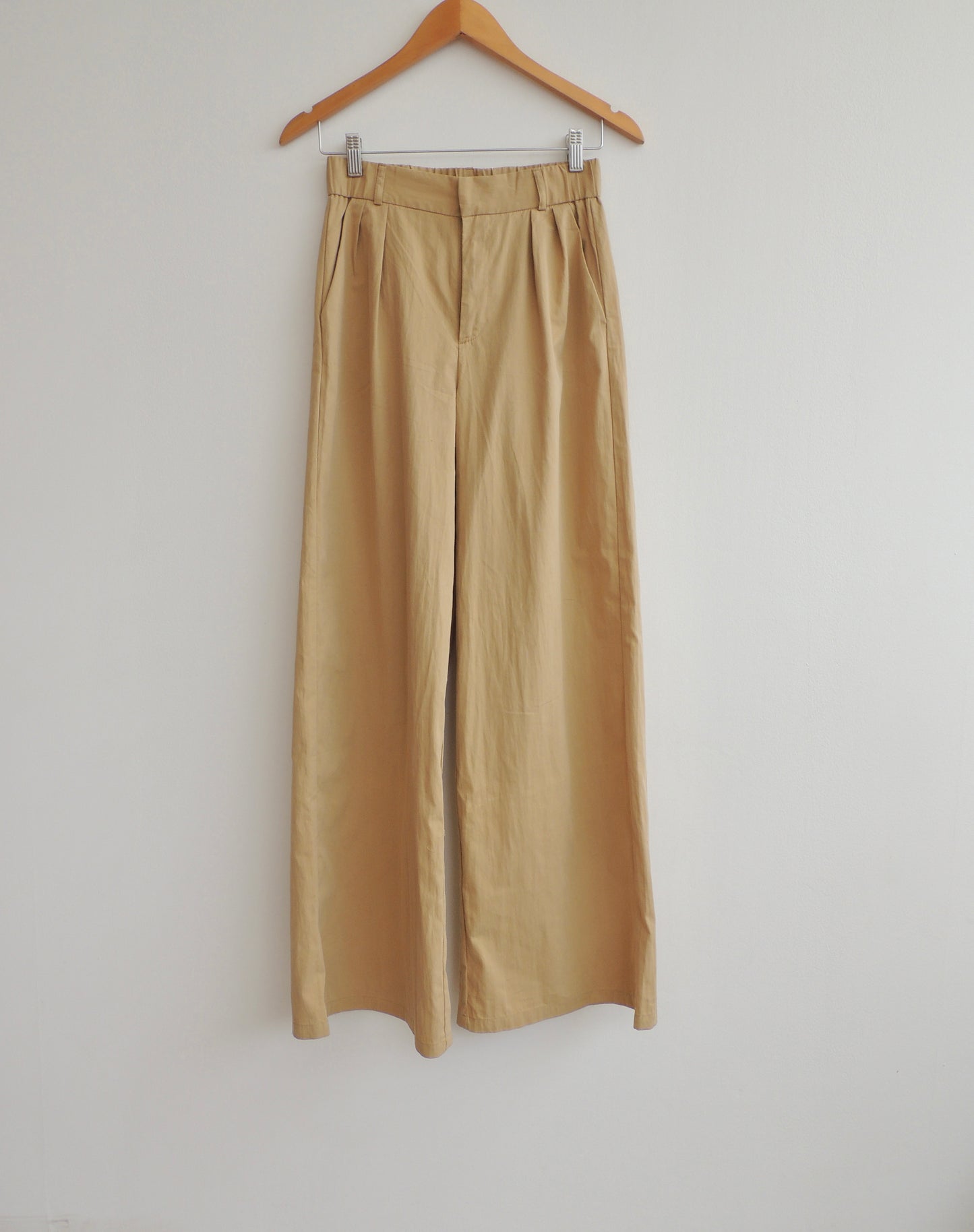 Pantalón Stradivarius (talla EUR 34)