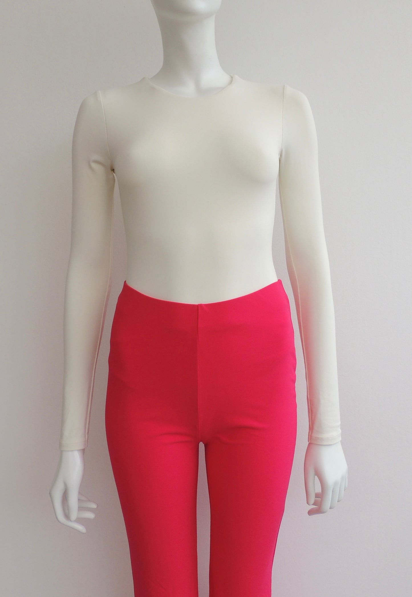 Pantalón Zara (talla M, con etiqueta)