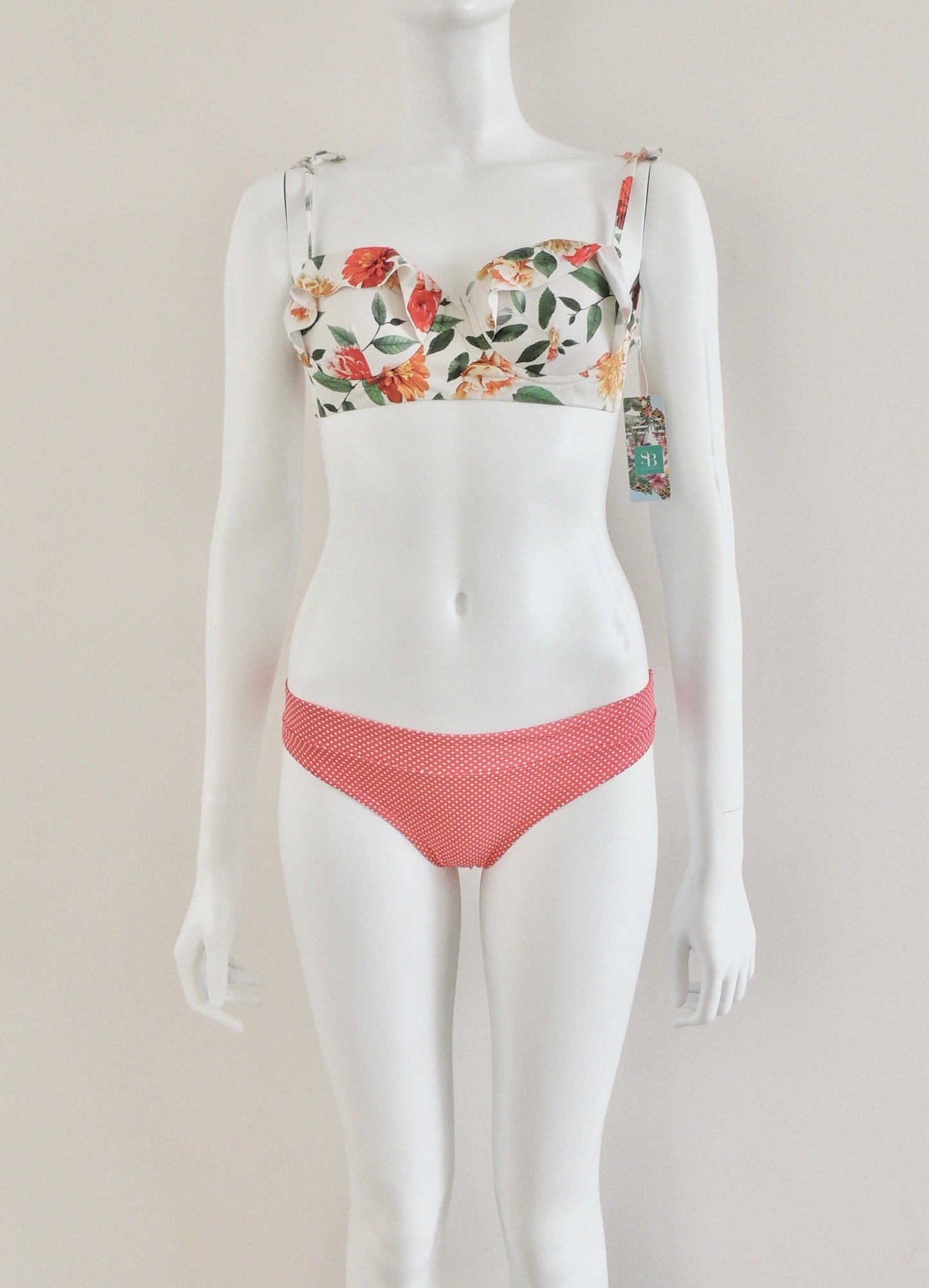 Conjunto Bikini Sabz (talla S, con etiqueta)