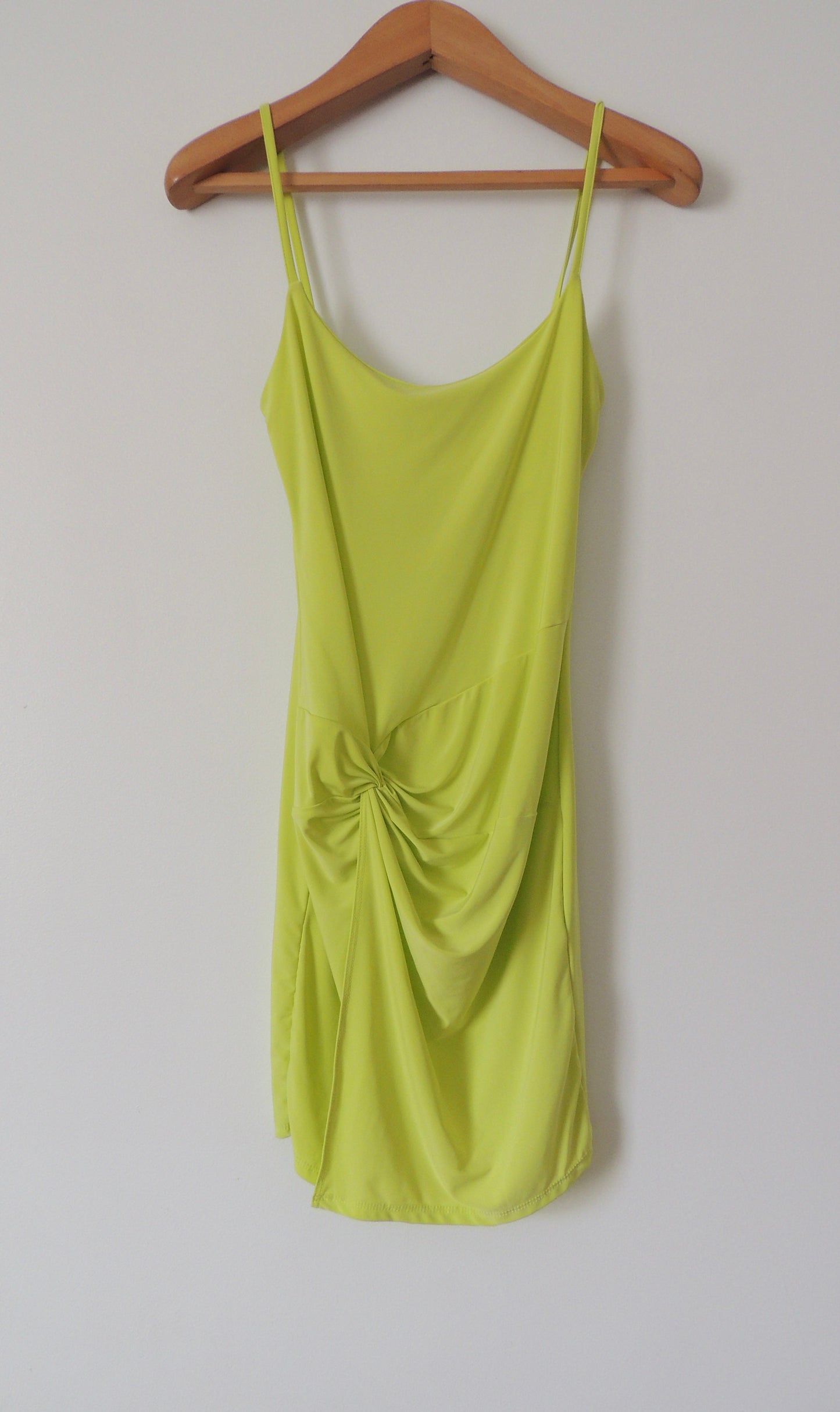 Vestido PrettyLittleThing (talla EUR 38 = USA 6)