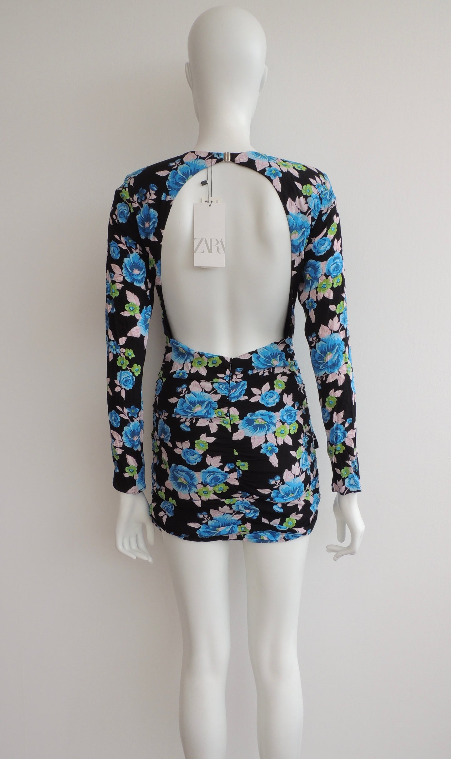 Vestido Zara (talla S, con etiqueta)