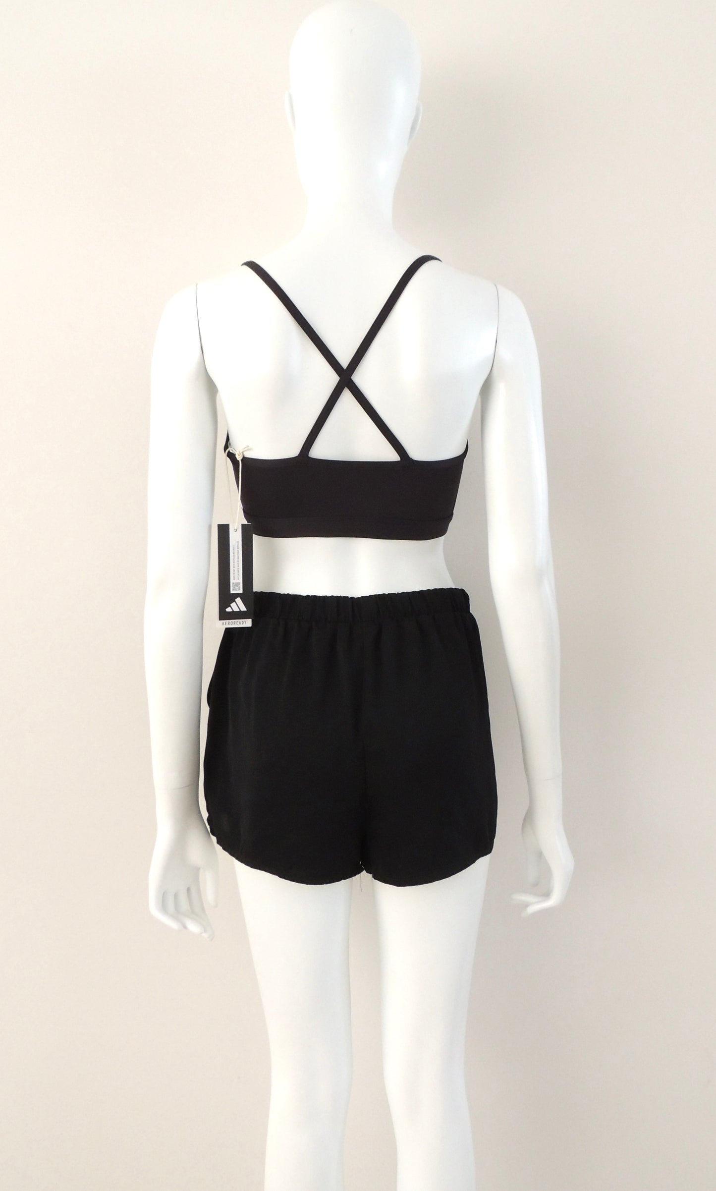 Top Adidas ( talla S (A-C), con etiqueta)