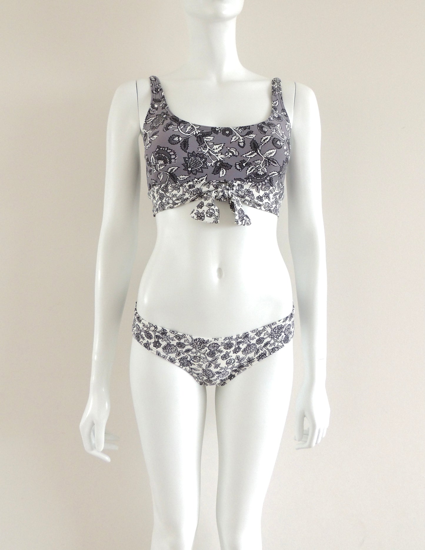 Conjunto Bikini Michael Kors (talla XS)