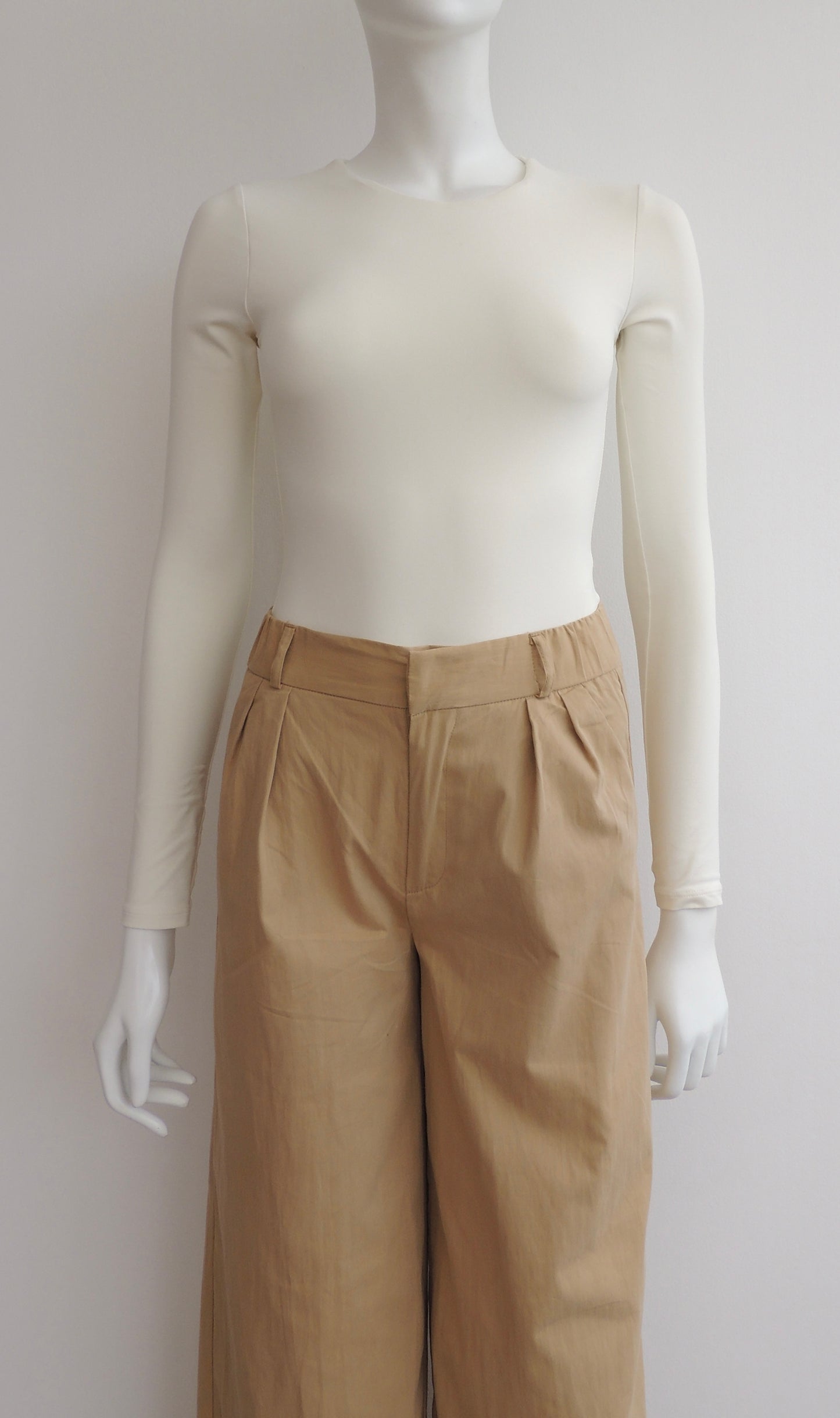 Pantalón Stradivarius (talla EUR 34)