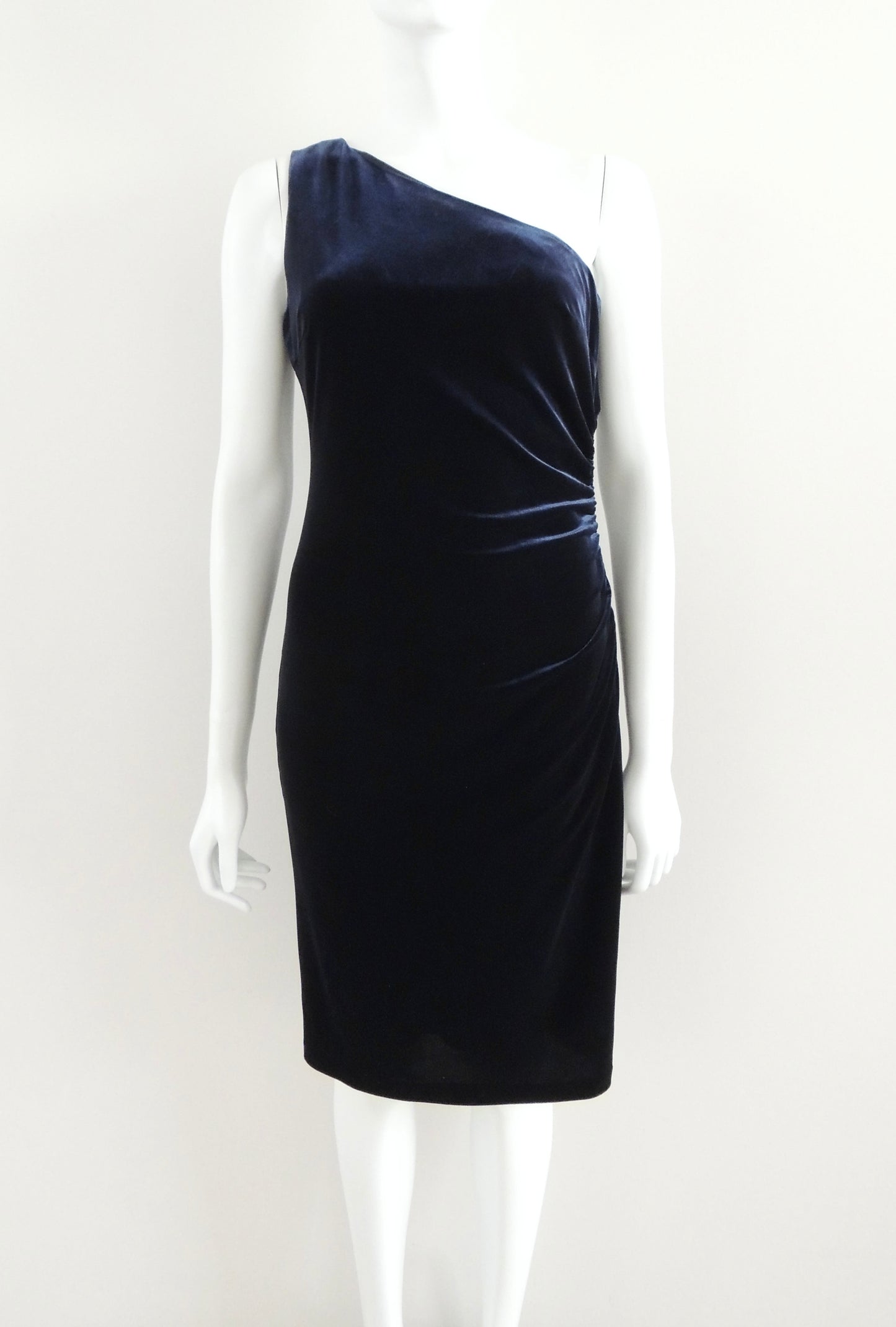 Vestido Vince Camuto (talla USA 6, como un M)