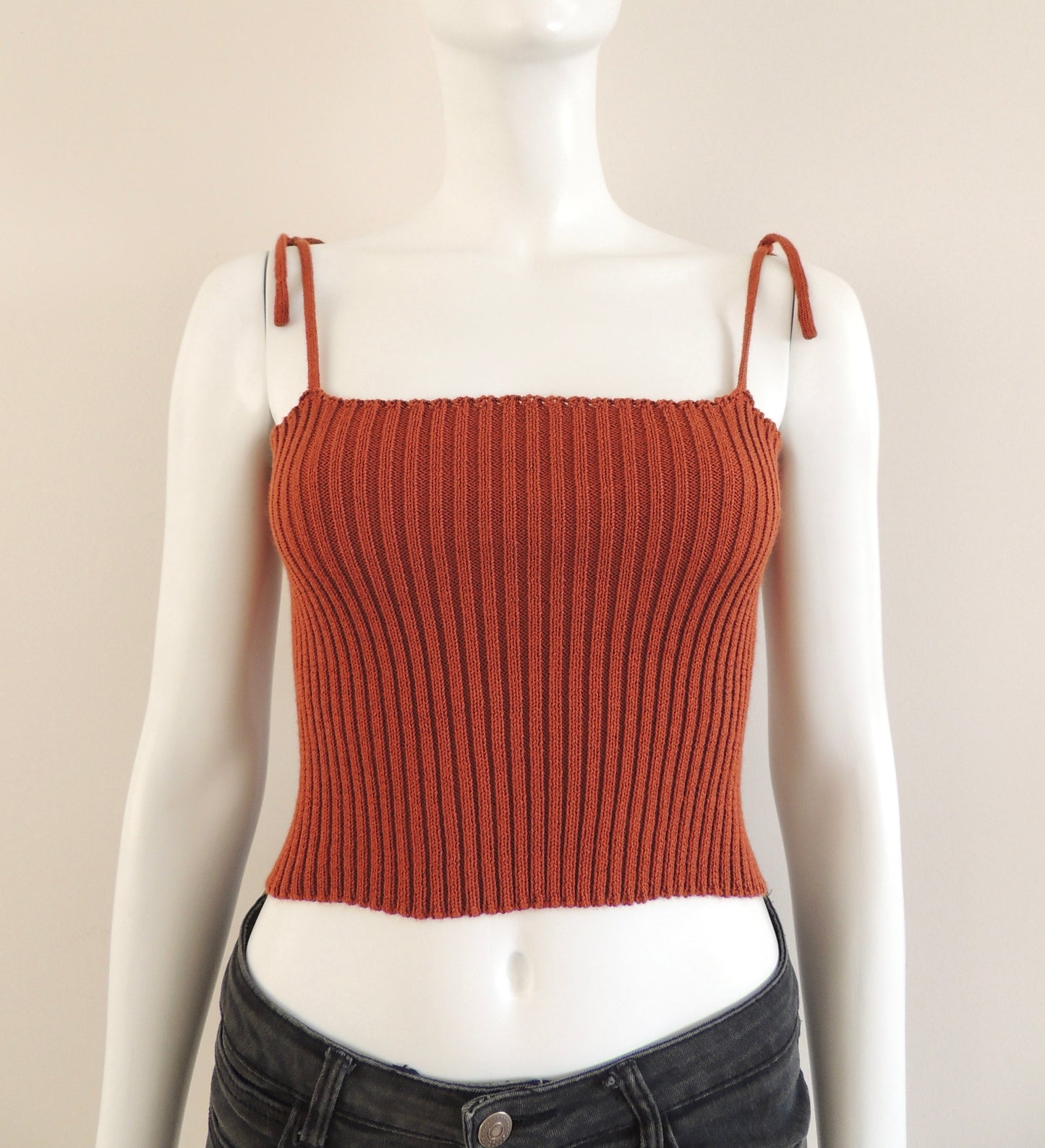Top sin marca (sin talla, como un S, sin uso)