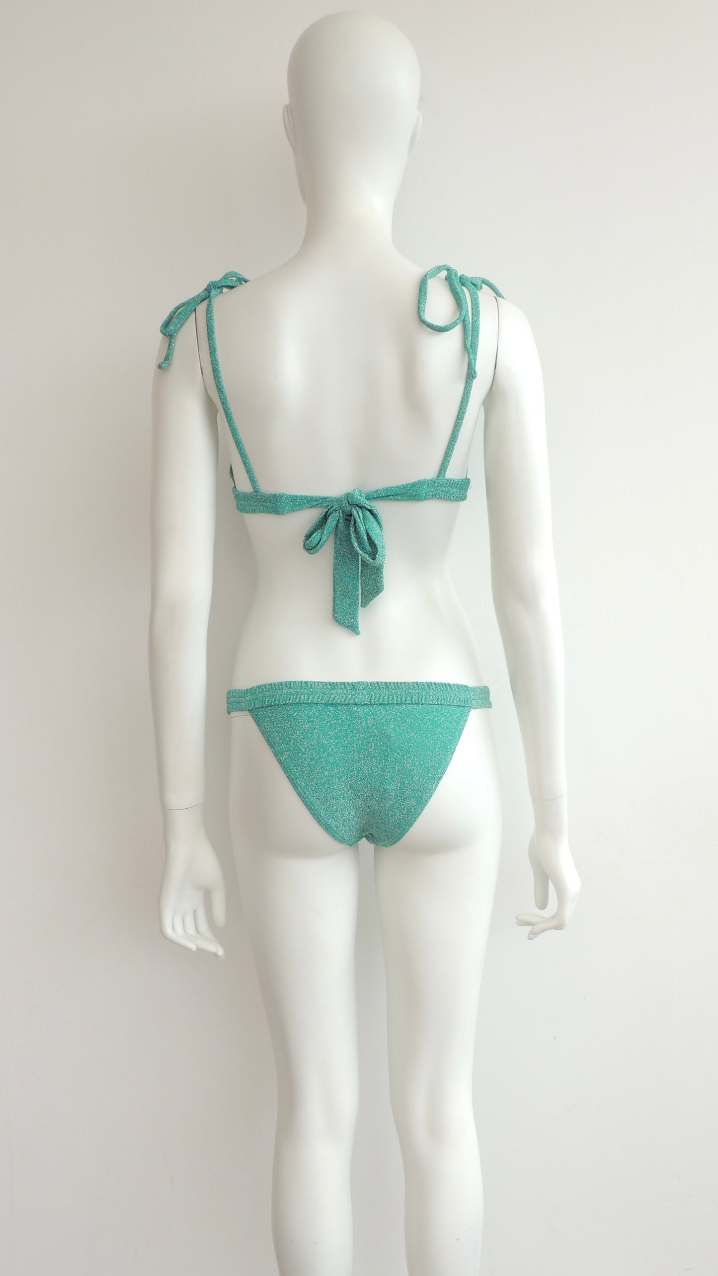Conjunto Bikini All Basics (talla M, con etiqueta)