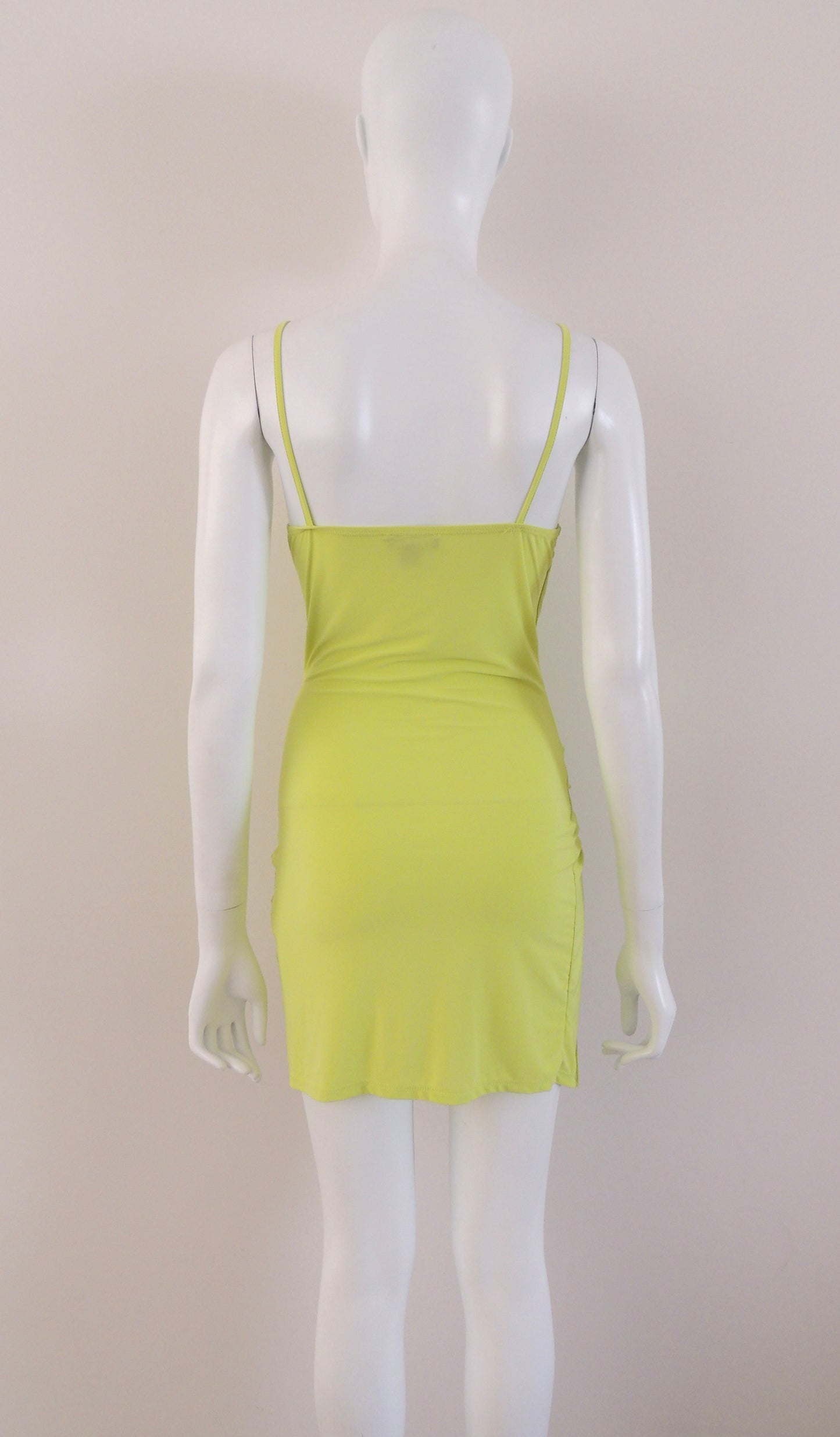 Vestido PrettyLittleThing (talla EUR 38 = USA 6)