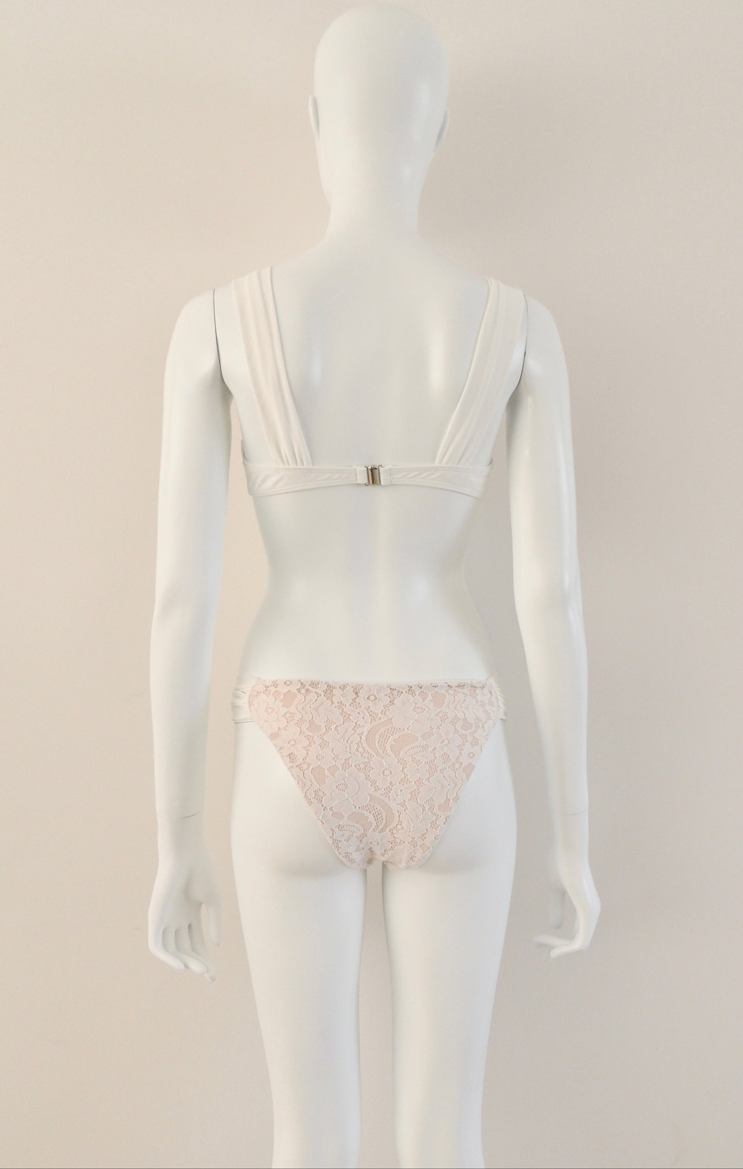 Conjunto Bikini Shein (talla M, sin uso)