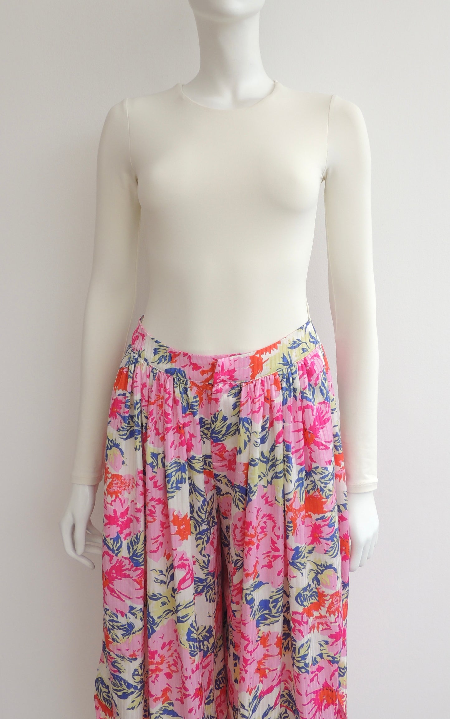 Pantalón Forever 21 (talla S)