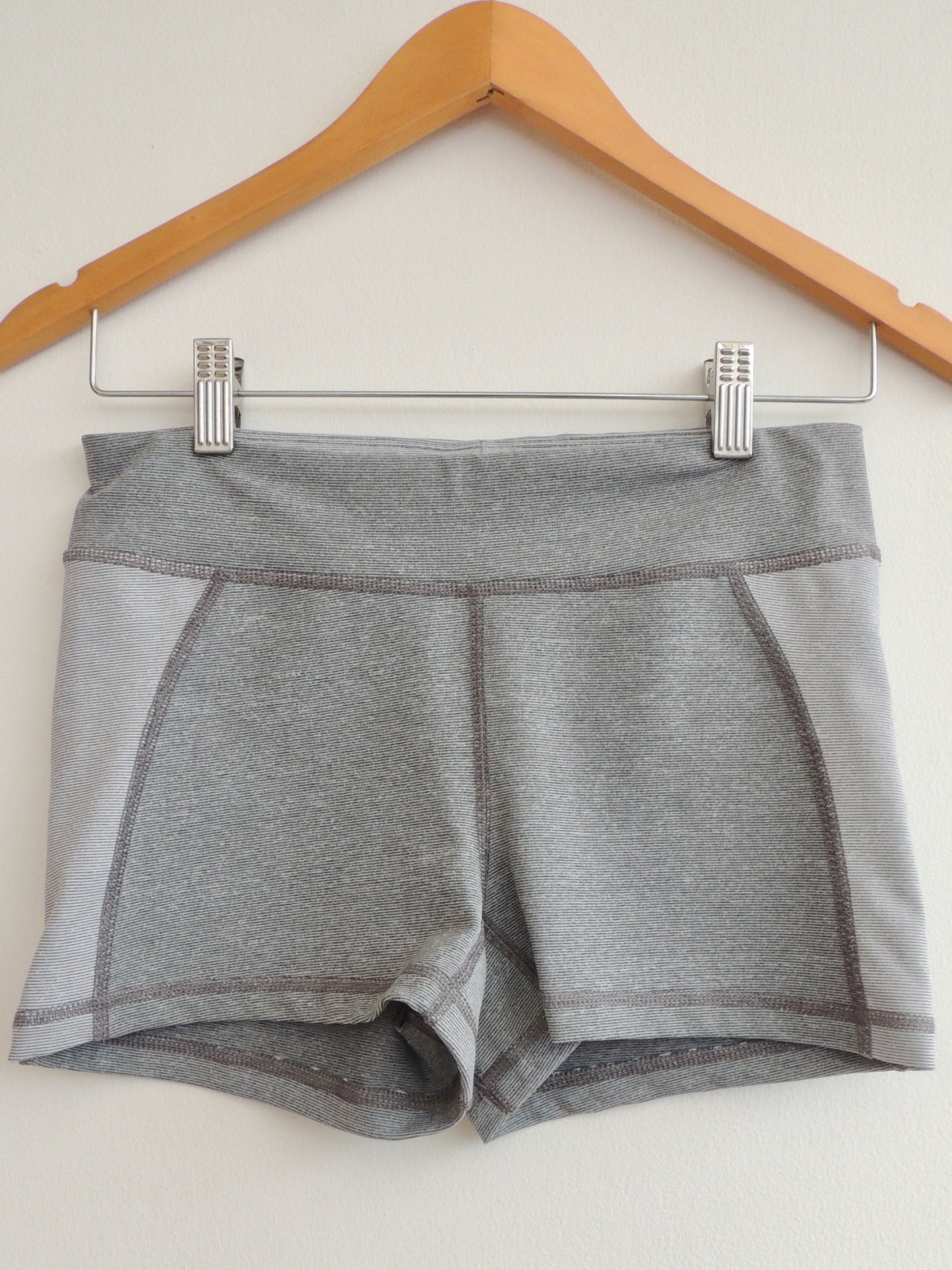 Short Deportivo Live Love Dream (talla M)