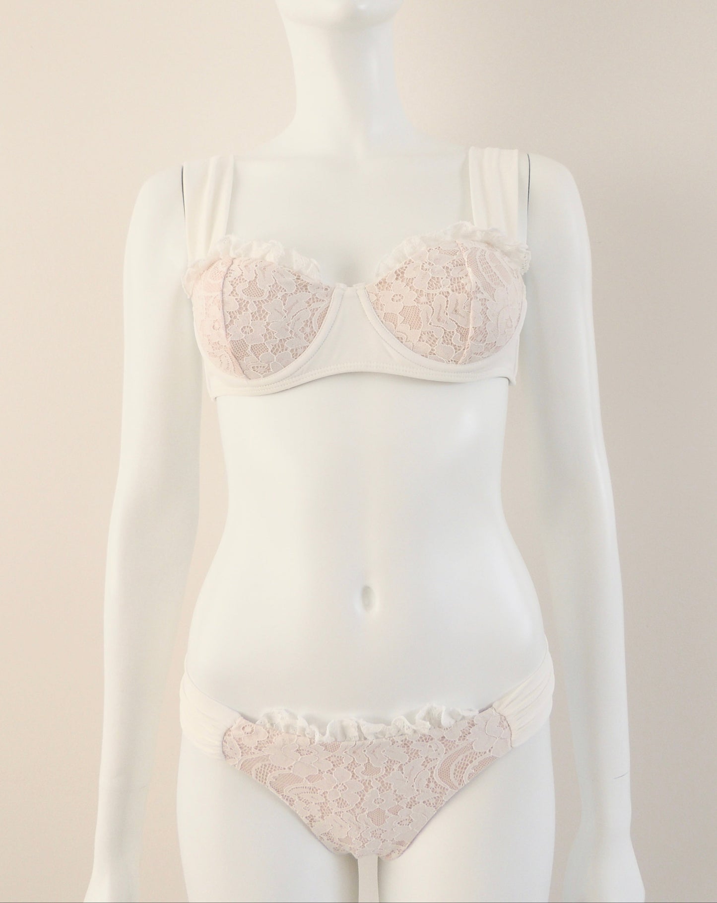 Conjunto Bikini Shein (talla M, sin uso)
