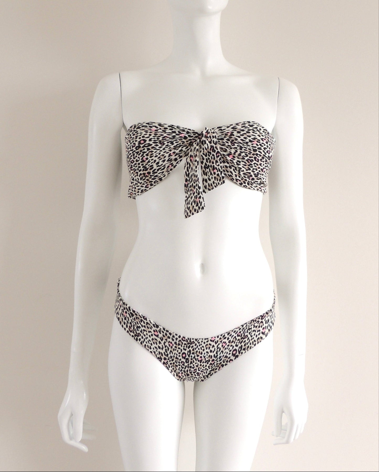 Conjunto Bikini sin marca (sin talla, como un M)