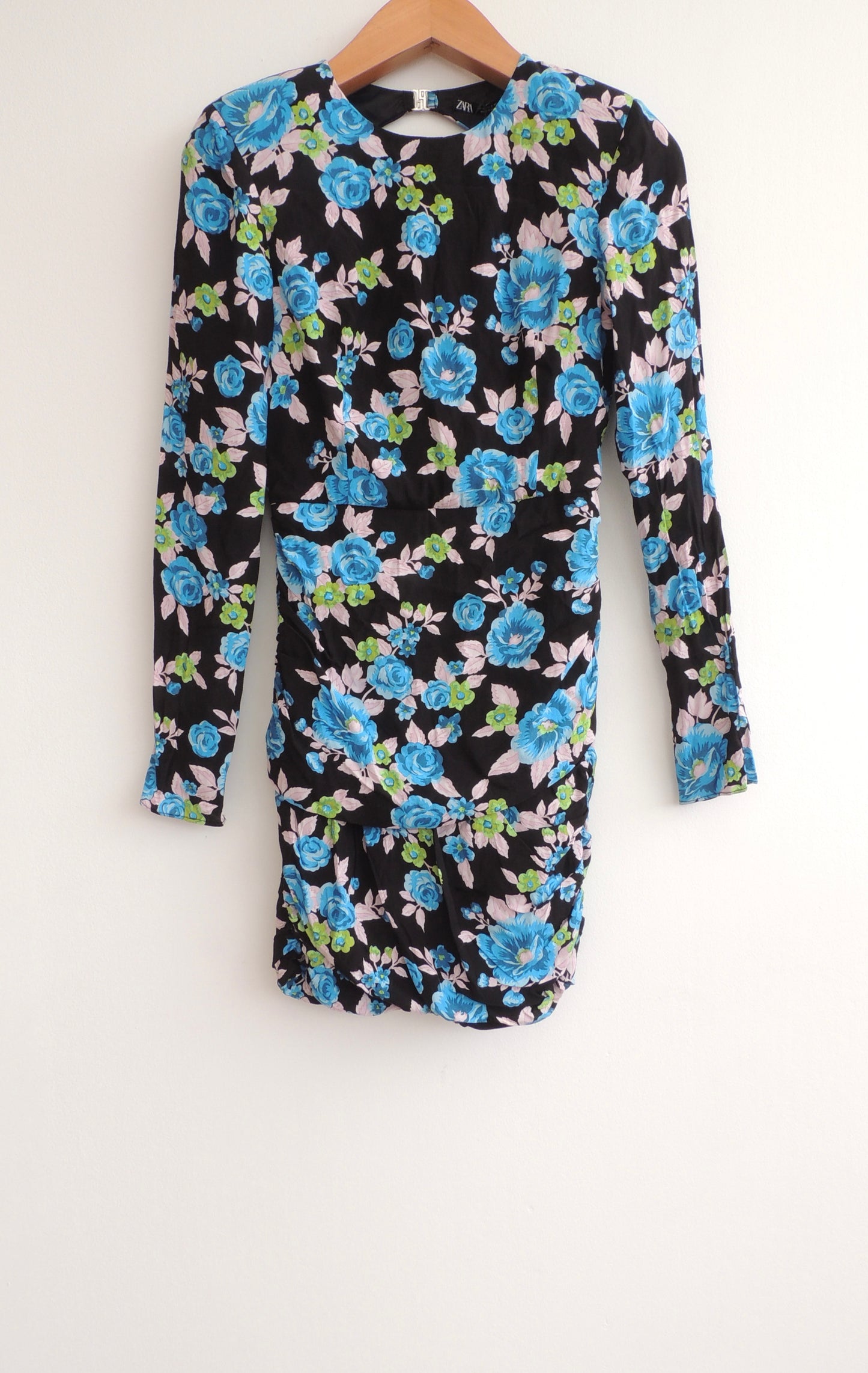 Vestido Zara (talla S, con etiqueta)