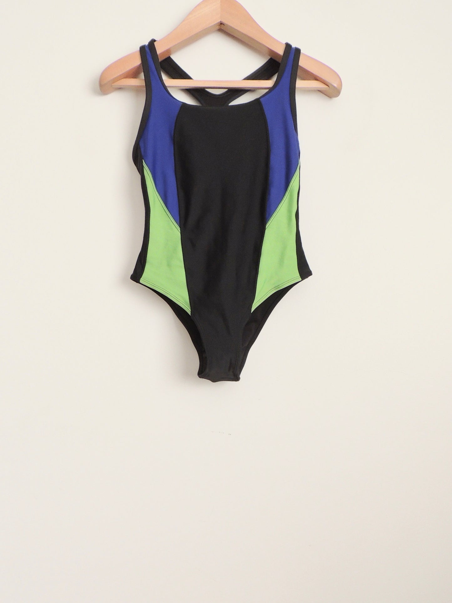 Ropa de Baño Applauzi (talla S, sin uso)