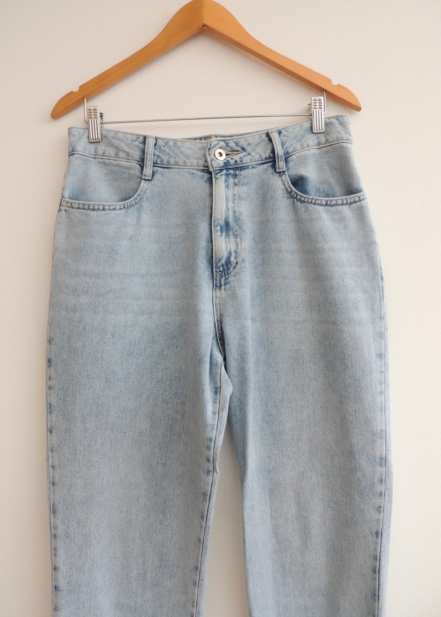 Jean Leonisa (talla EUR 40)