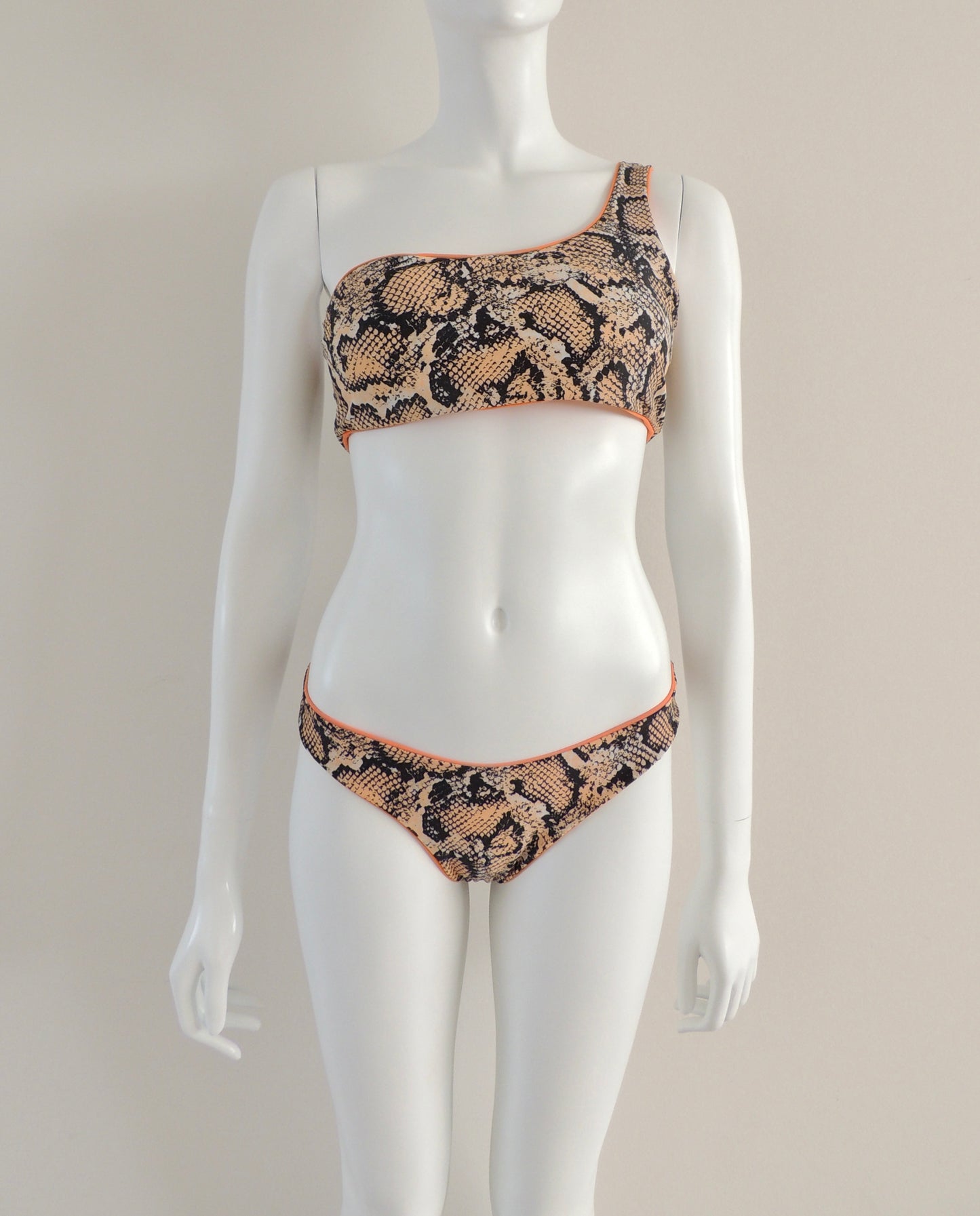 Bikini sin marca (sin talla, como un M grande)
