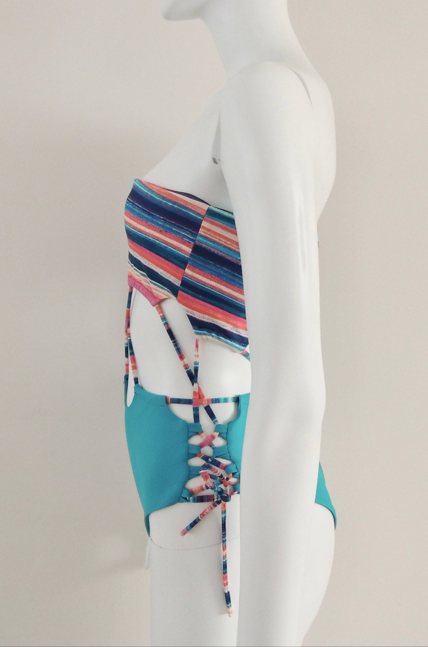 Ropa de Baño Hustle (sin talla, como un S, con etiqueta)