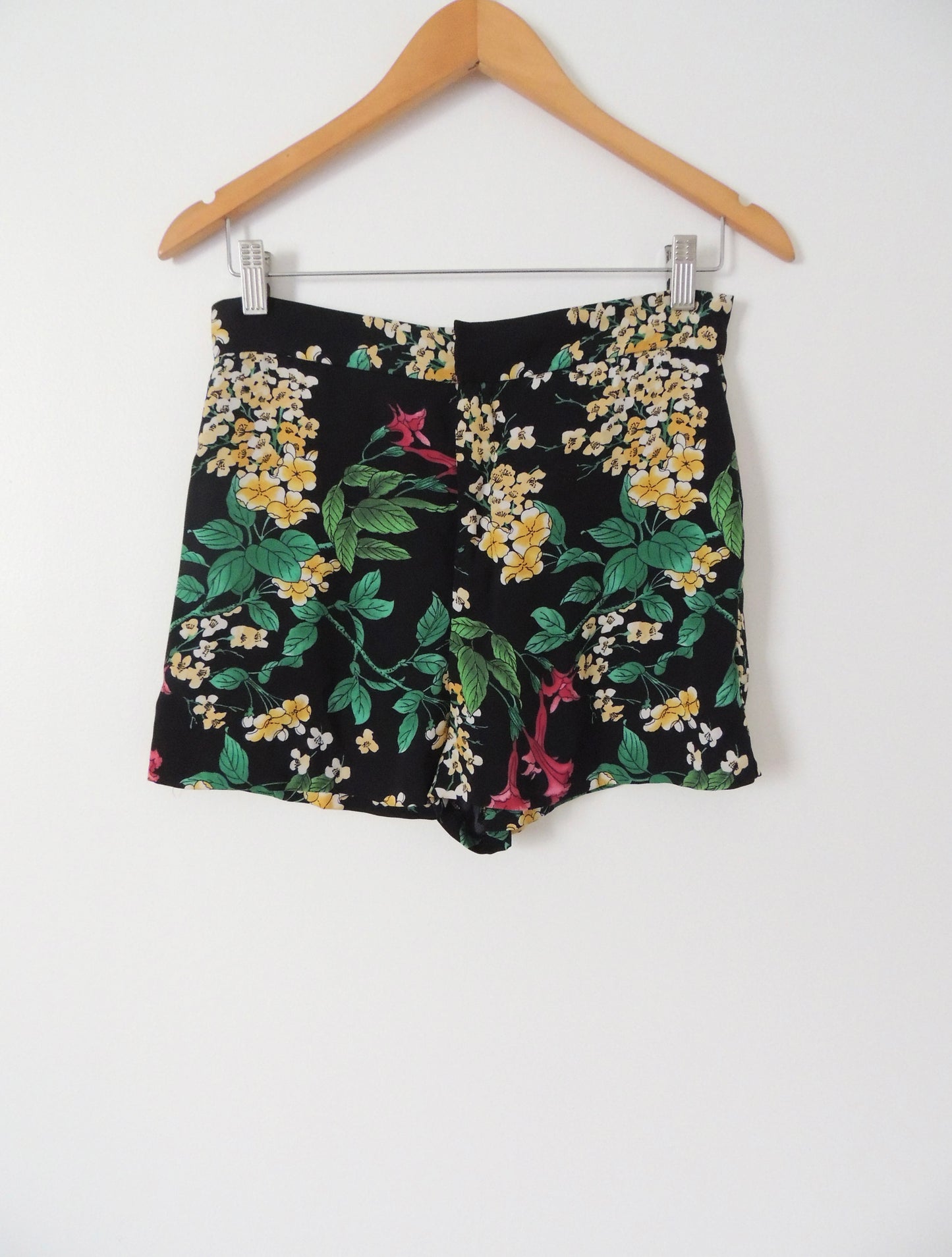 Short Zara (talla M)