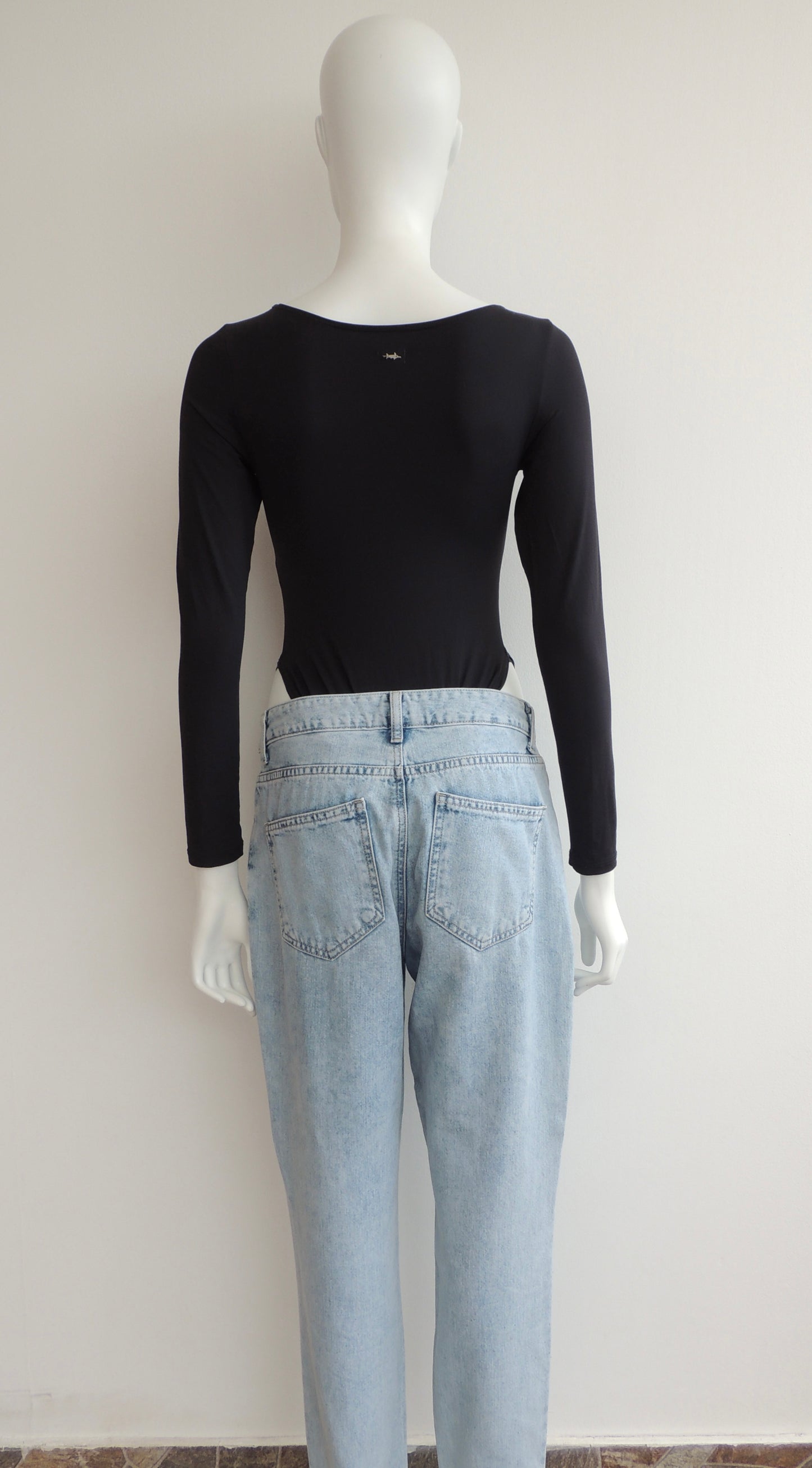 Jean Leonisa (talla EUR 40)