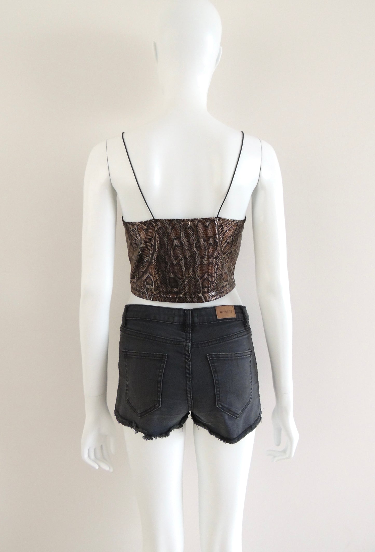 Top Divided (talla S, sin uso)