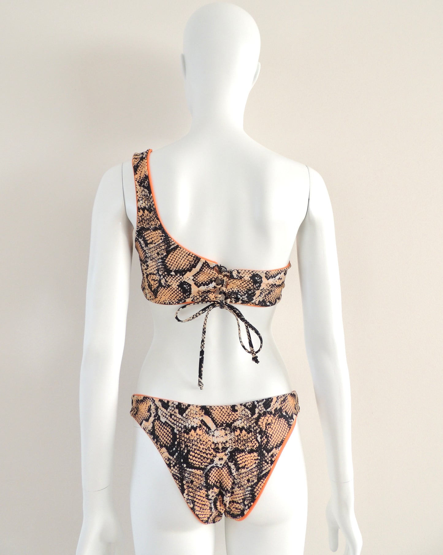 Bikini sin marca (sin talla, como un M grande)