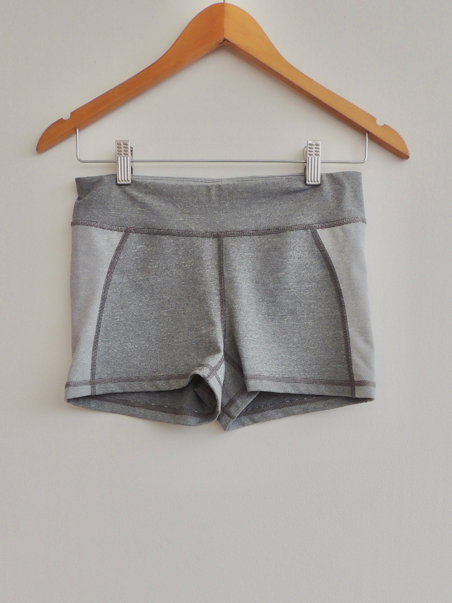Short Deportivo Live Love Dream (talla M)
