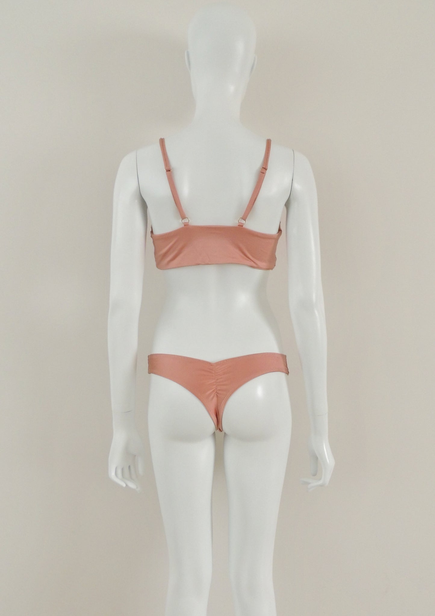 Conjunto Bikini sin marca (sin talla, como un M)
