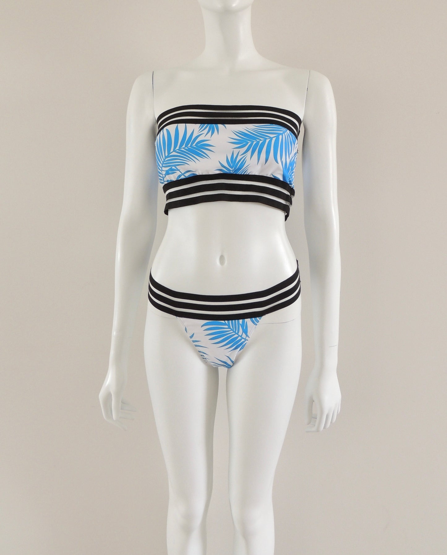 Conjunto Bikini Shein (talla M, sin uso)