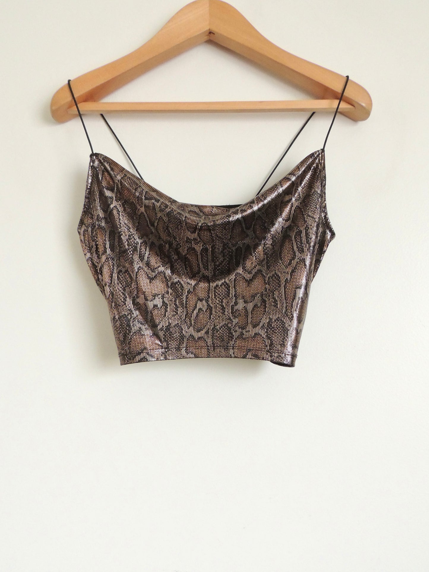 Top Divided (talla S, sin uso)
