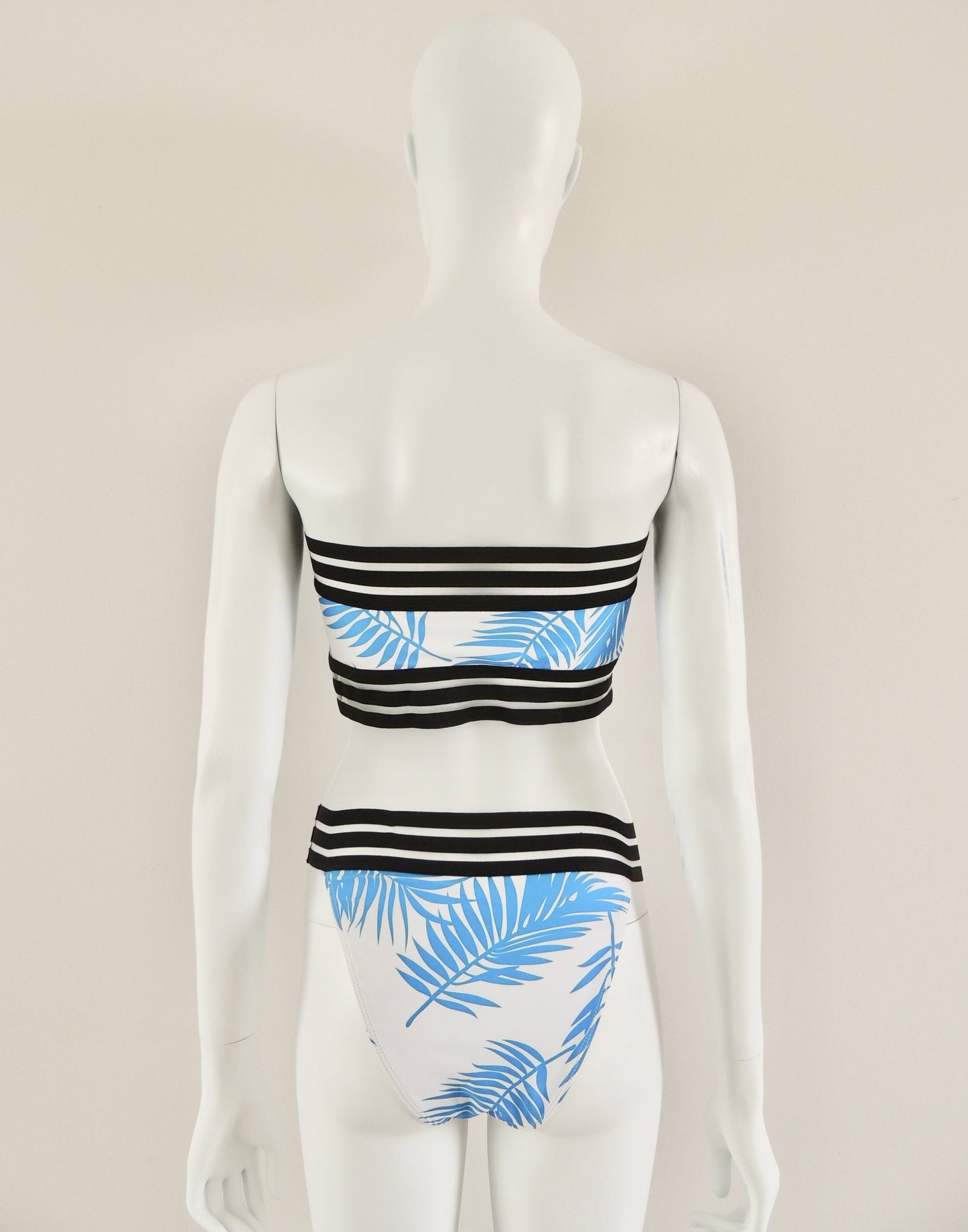 Conjunto Bikini Shein (talla M, sin uso)