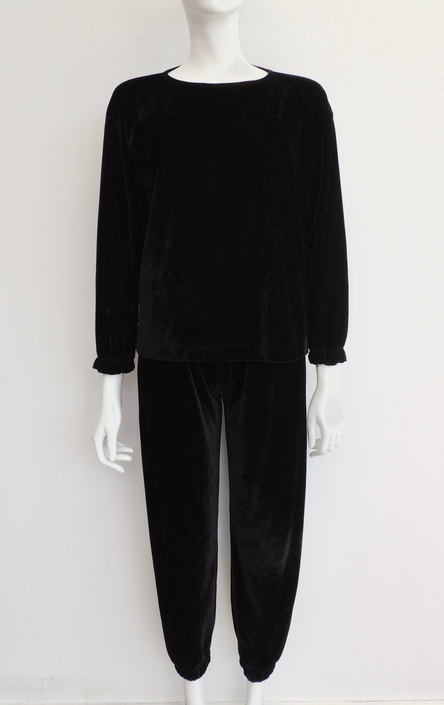 Conjunto de Buzo Mash (talla S/M)