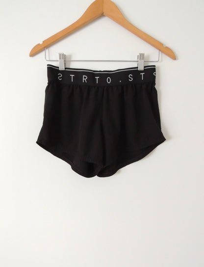 Short H&M (talla EUR 36 = USA 6)