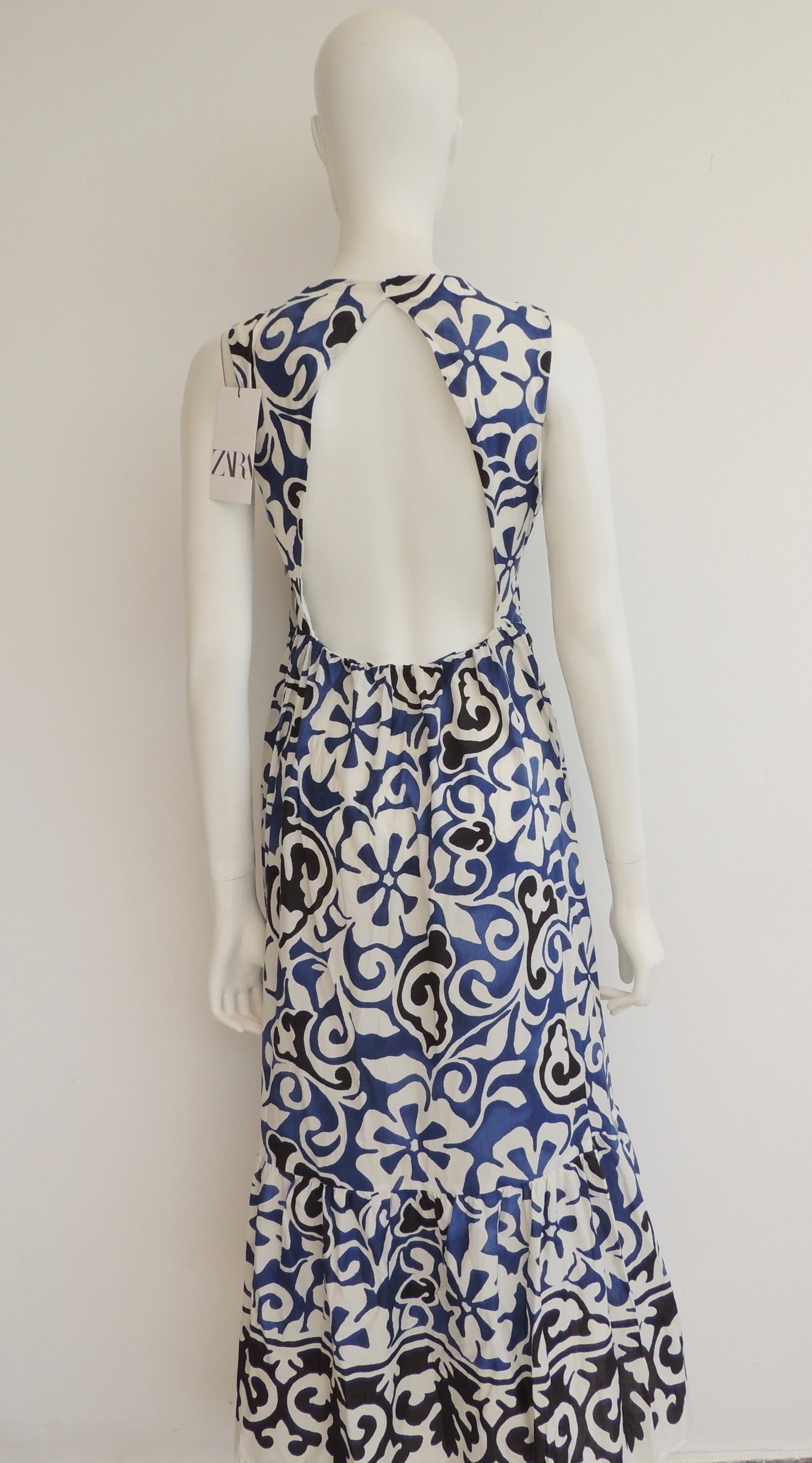 Vestido Zara (talla M, con etiqueta)