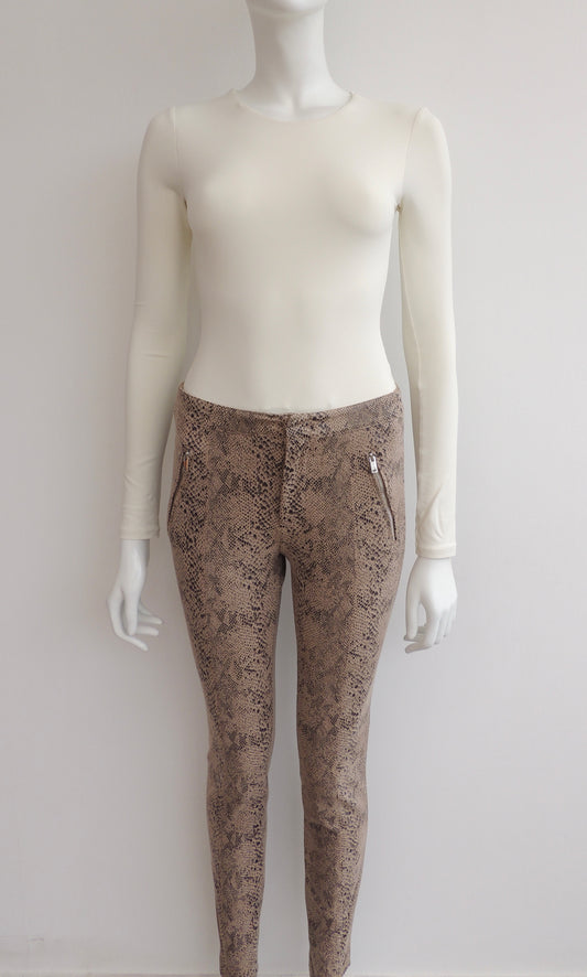 Pantalón sin marca (sin talla, como 28)