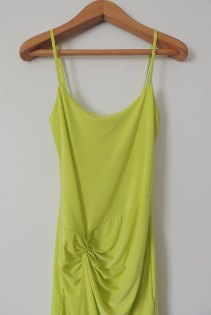 Vestido PrettyLittleThing (talla EUR 38 = USA 6)