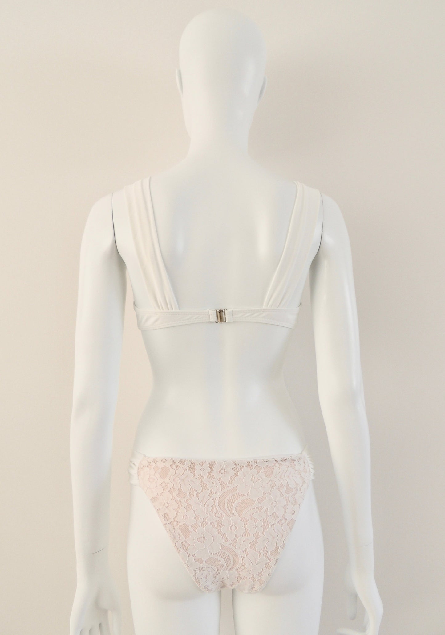 Conjunto Bikini Shein (talla M, sin uso)